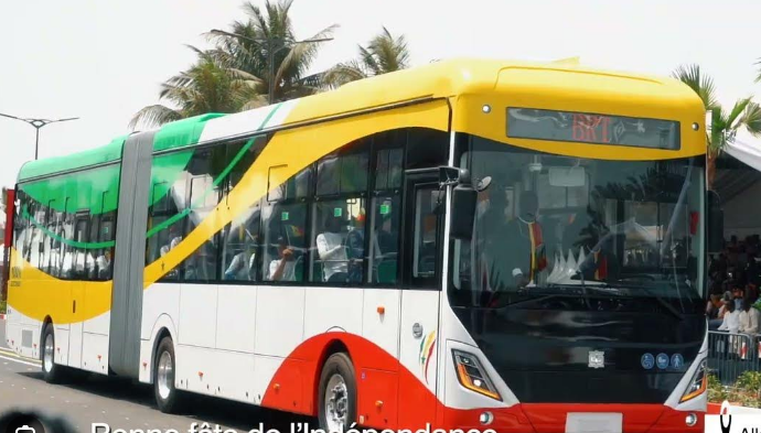 TRANSPORT: Le Sénégal réceptionne vingt bus du BRT